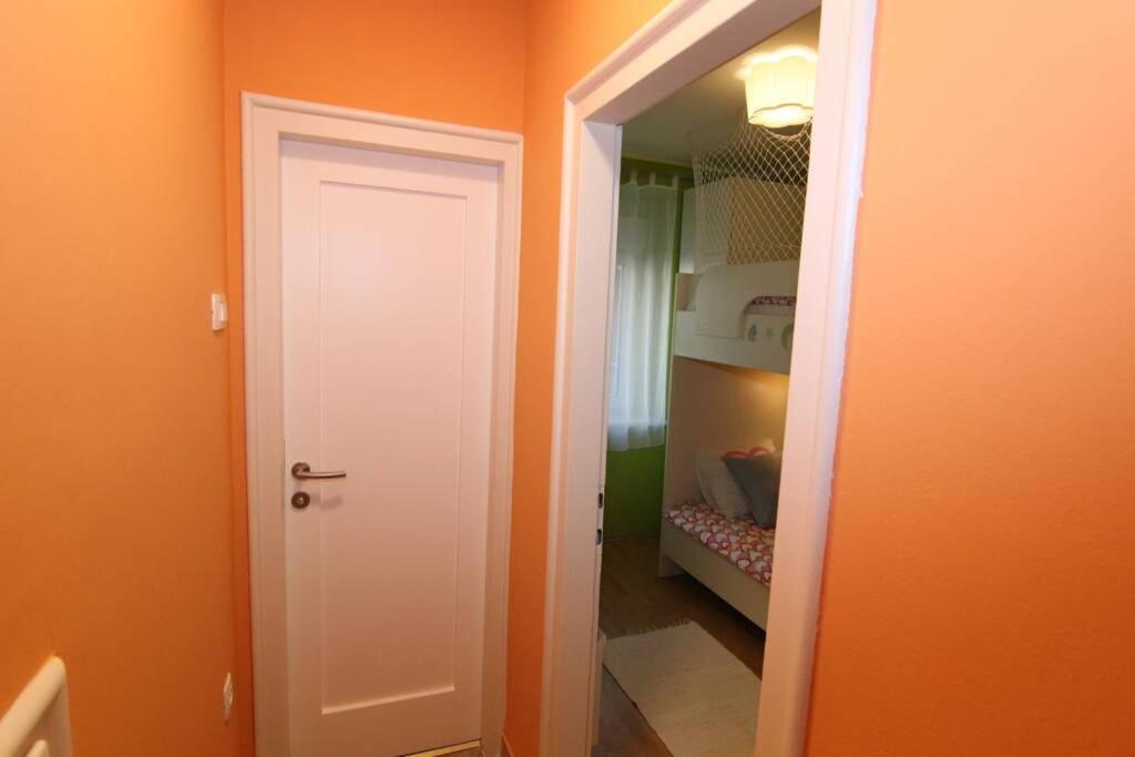 Fast Friend - Cozy Apartment In The Center With Private Garage Rijeka Exterior photo